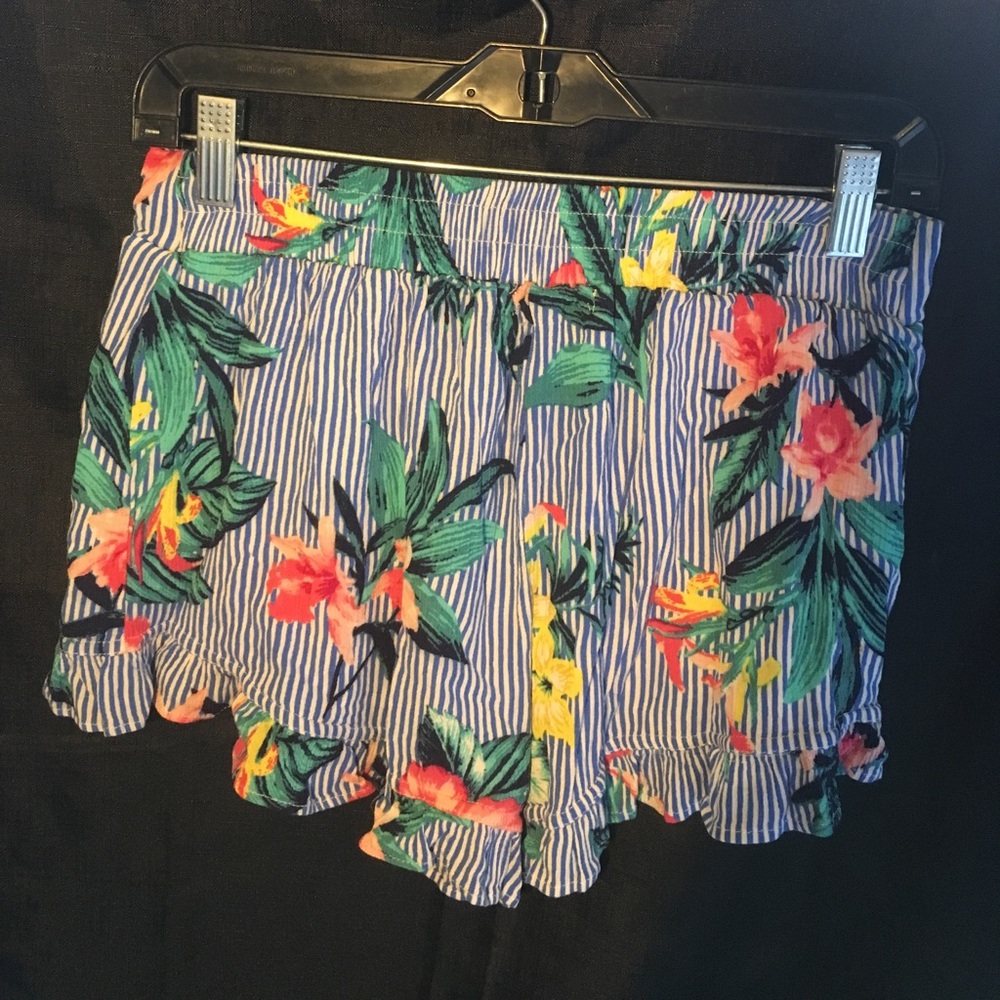 Short! - Picture 2 of 2